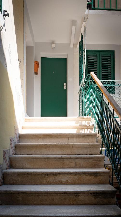 Vitelli Apartments And Rooms Split Exterior photo